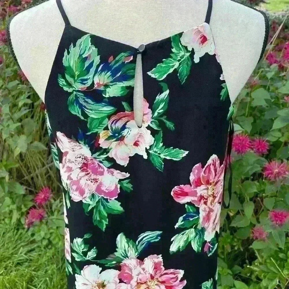 Floral Dress so cute! - Picture 2 of 2